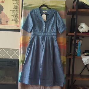 Elegant Blue Midi Dress with Button Details